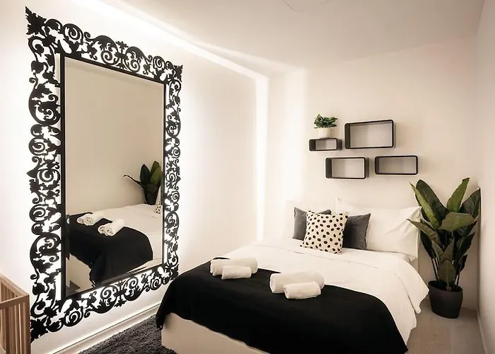 4br & 2,5bath Heritage Panorama With Terrace * Praga
