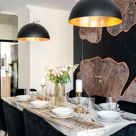 4br & 2,5bath Heritage Panorama With Terrace Prague